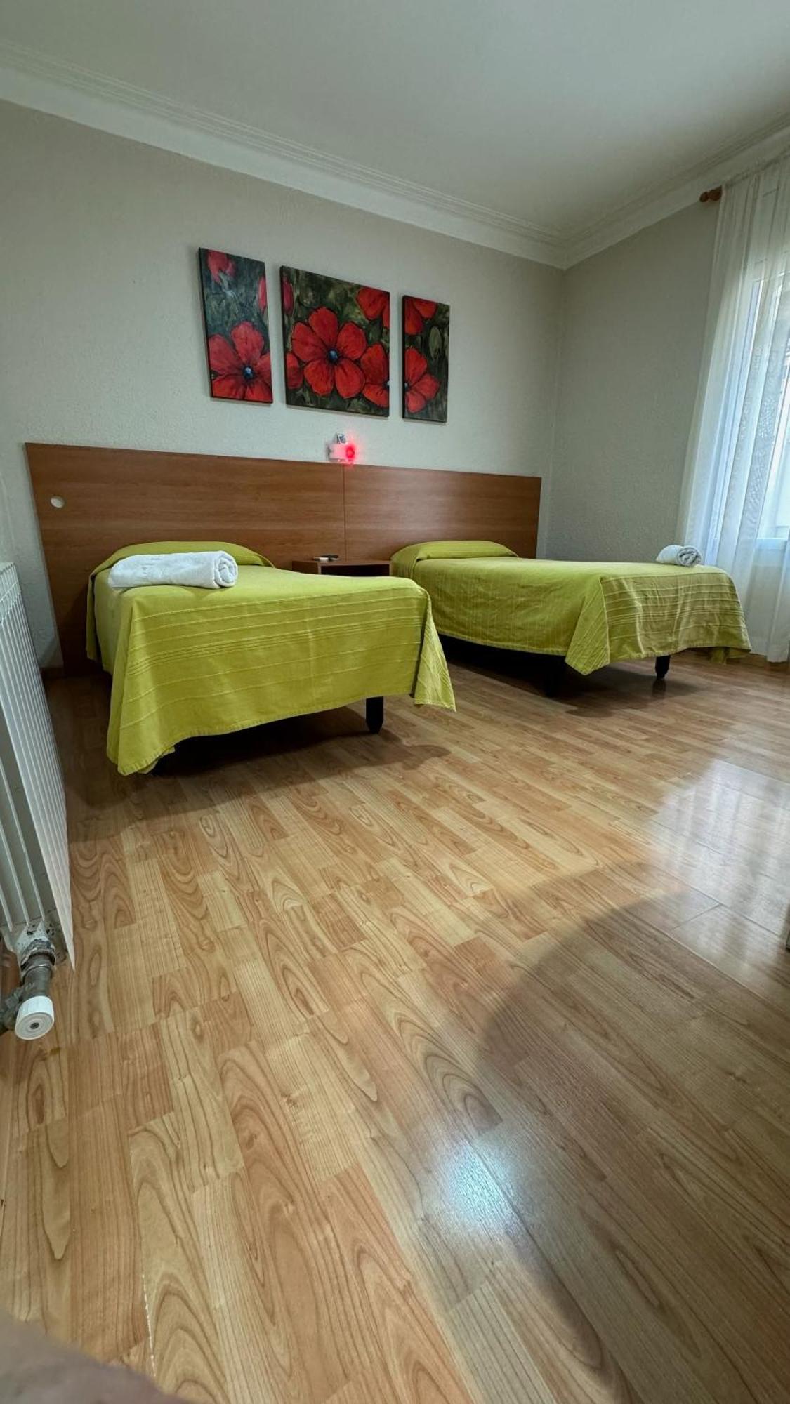 Pension Laforja Barcellona Esterno foto